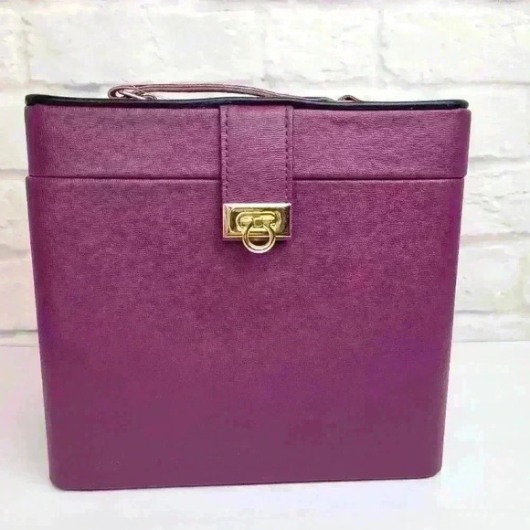 burgundy/ purple makeup storage box with a mirror - Picture 4 of 16